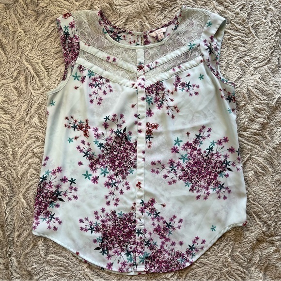 Candie's Tops - 4 for 16$ Floral Print Candies Blouse